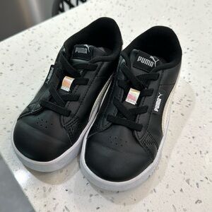 Size 9 kids puma shoes